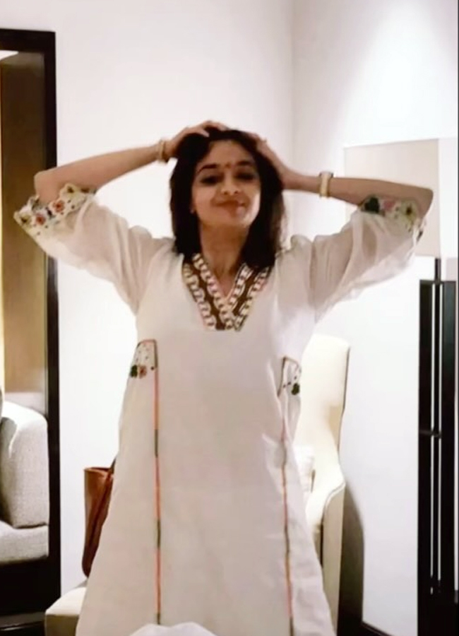 Keerthy_20suresh4.jpg 5