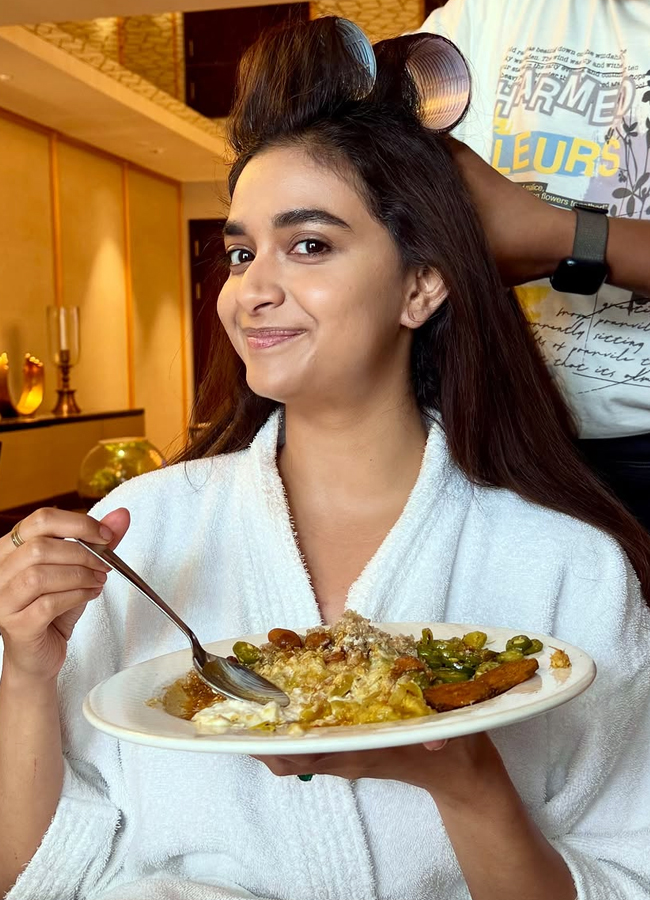 Keerthy_20suresh6.jpg 7