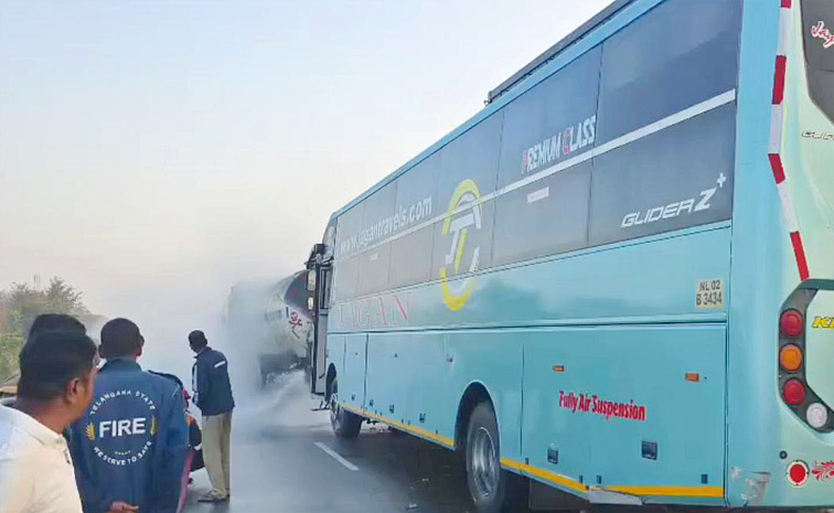 Private-Travels-Bus.jpg