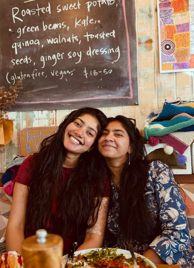 Sai_20pallavi5.jpg 6