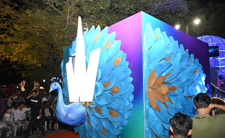 WAVES_20Film_20Bazaar_20opens_20in_20Goa_20Photos_20_2814_29.jpg 13