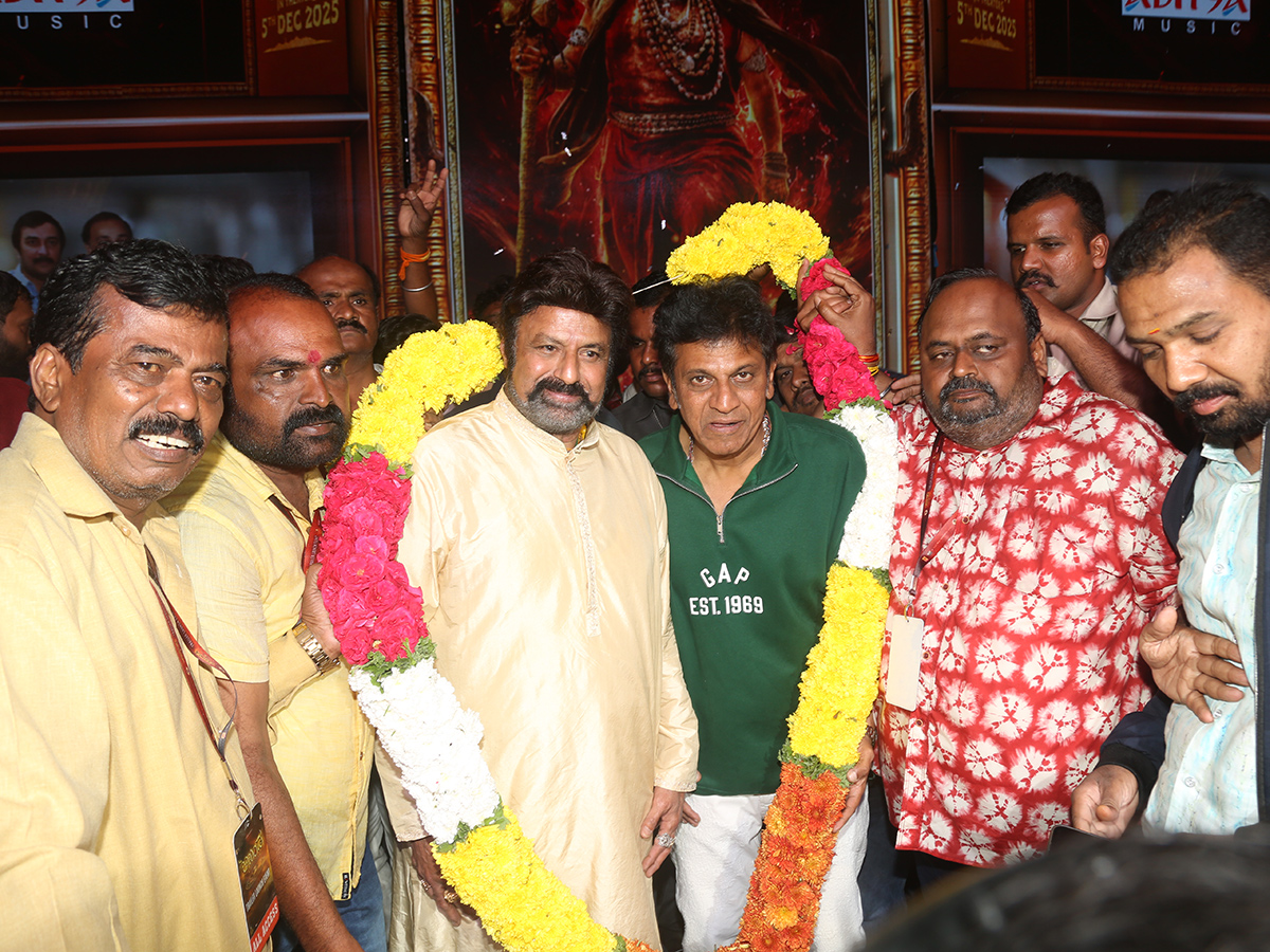 Nandamuri_20Balakrishna_20Akhanda_202_20Trailer_20Launch_20Photos__20_286_29.jpg 6