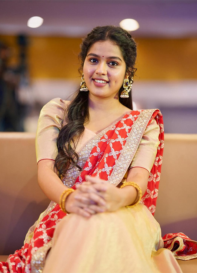 Raju_20Weds_20Rambai_20Movie_20Actress_20Tejaswi_20Rao_20HD_20Photos__20_2811_29.jpg 11