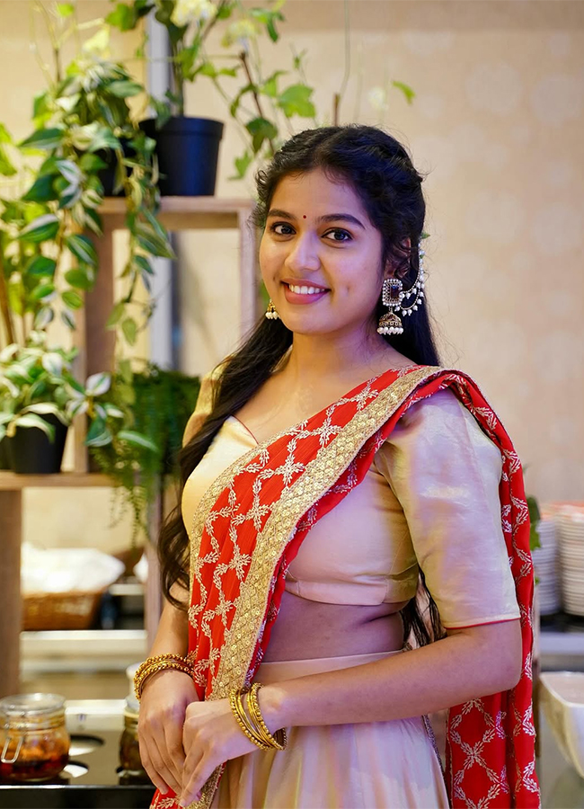 Raju_20Weds_20Rambai_20Movie_20Actress_20Tejaswi_20Rao_20HD_20Photos__20_2813_29.jpg 13