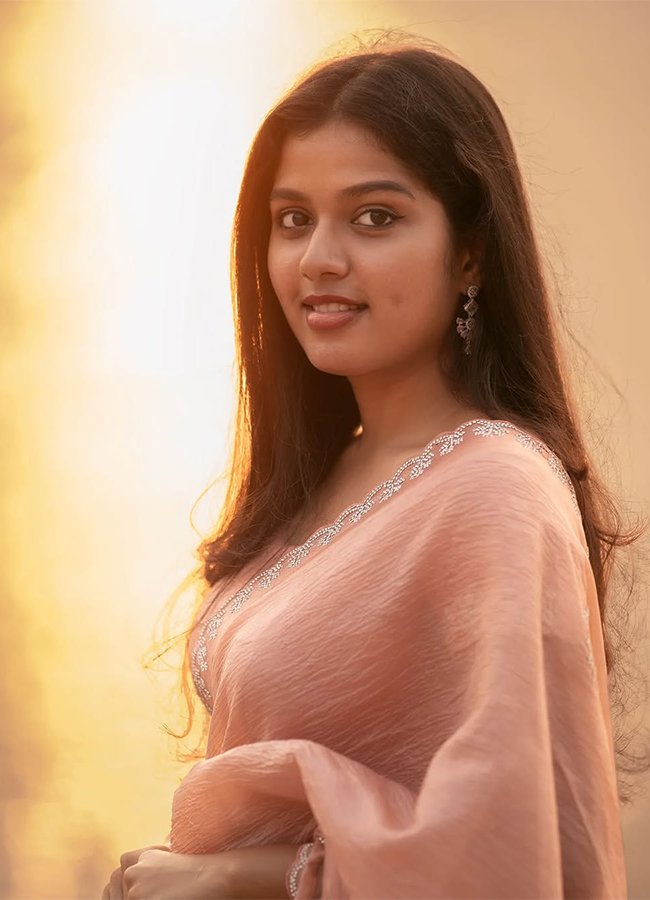 Raju_20Weds_20Rambai_20Movie_20Actress_20Tejaswi_20Rao_20HD_20Photos__20_284_29.jpg 4
