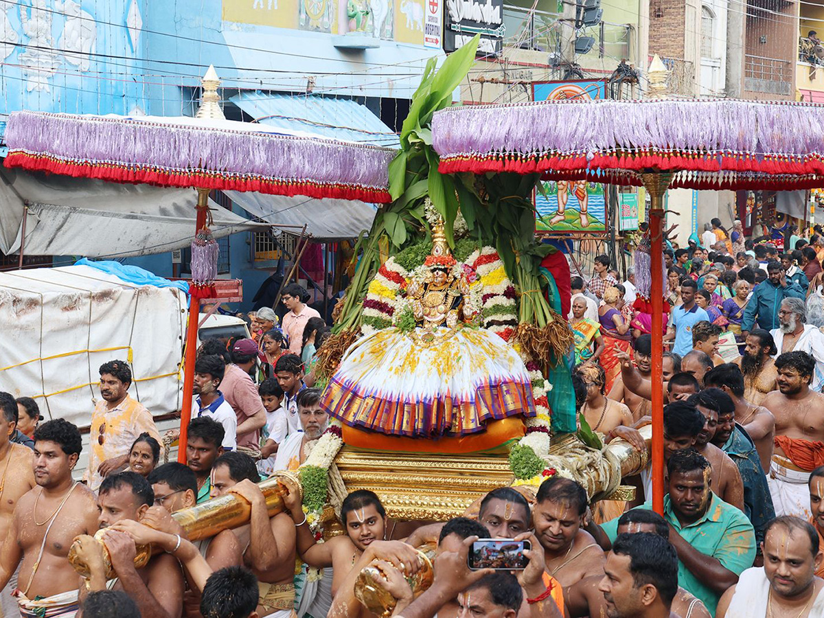 Tiruchanoor_20Padmavathi_20Brahmotsavam_202025_20Photos__20_2810_29.jpg 10