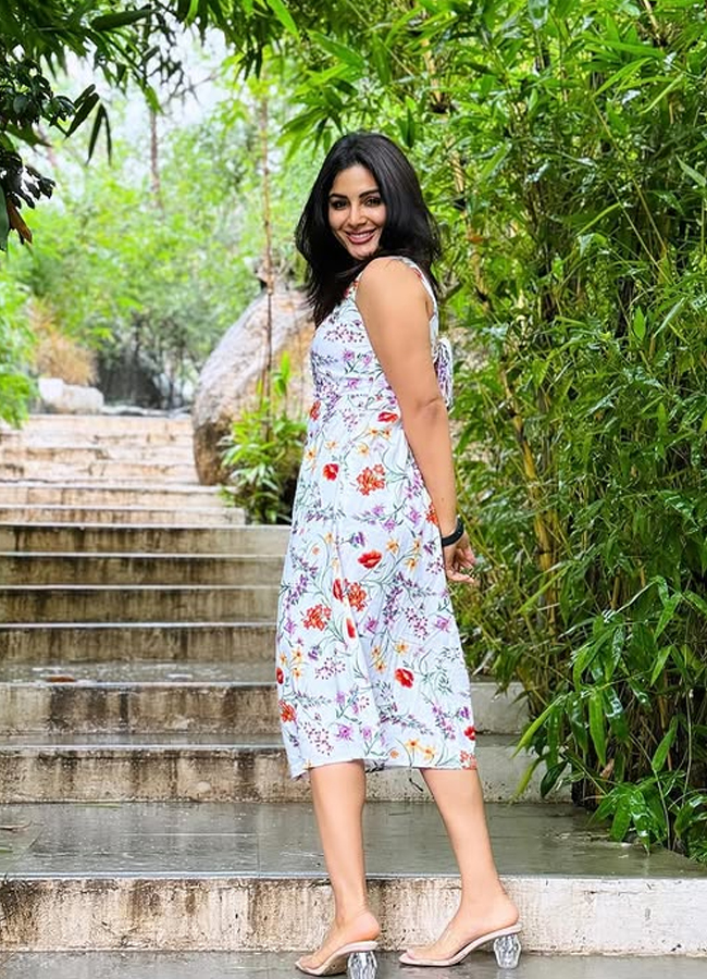 Samyukthamenon7.jpg 8