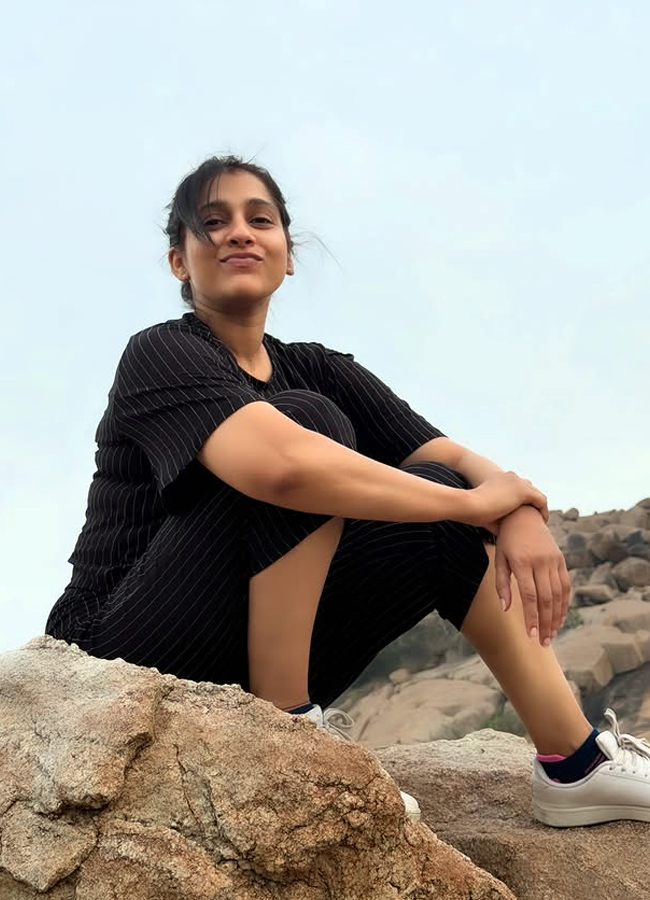 Anchor_20Rashmi7.jpg 8