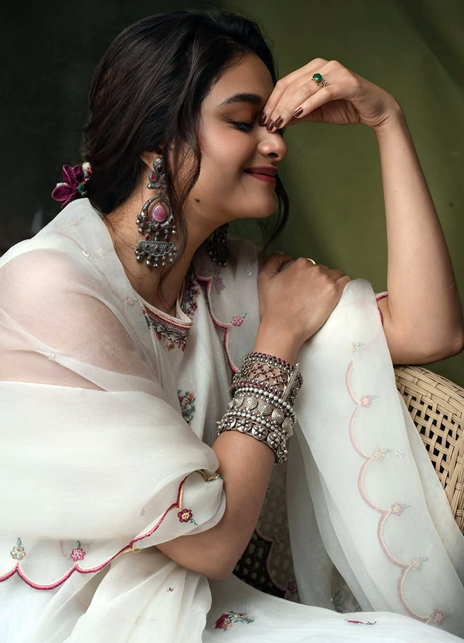 Keerthy_20suresh12.jpg 13