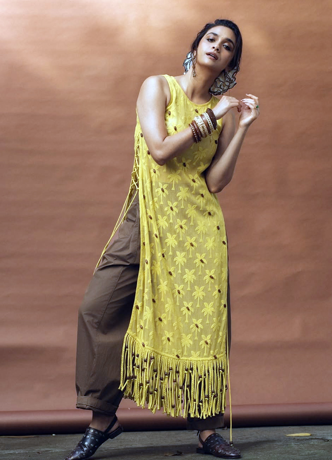 Keerthy_20suresh4.jpg 5