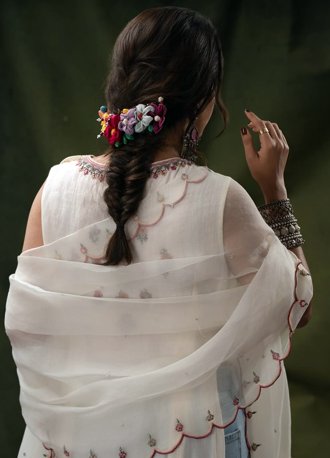 Keerthy_20suresh9.jpg 10
