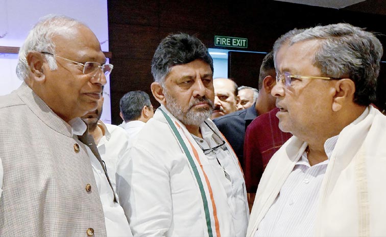 Kharge_Karnataka_DK_Siddu.jpg
