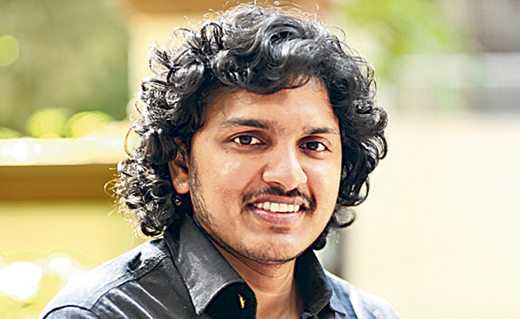 director-mahesh.jpg