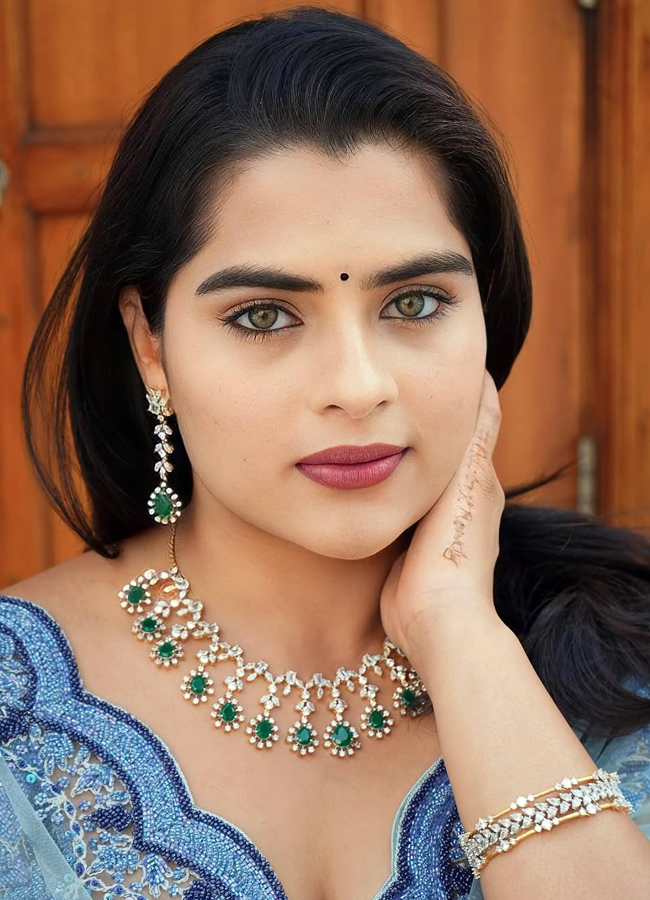 Kavya_20Kalyanram11.jpg 12