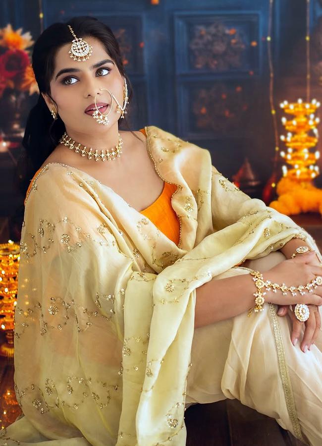 Kavya_20Kalyanram4.jpg 5