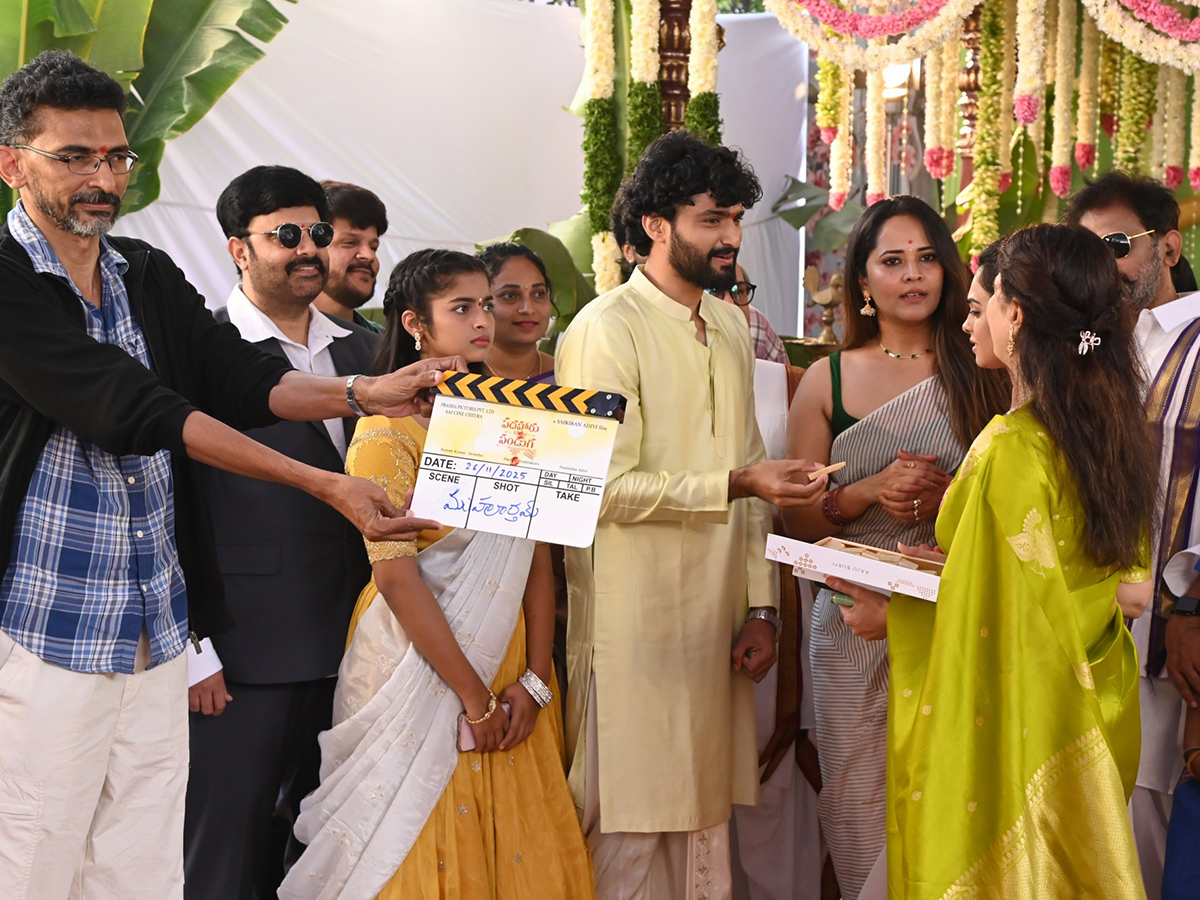 Padaharu_20Rojula_20Pandaga_20Movie_20Opening_20Photos__20_282_29.jpg 2