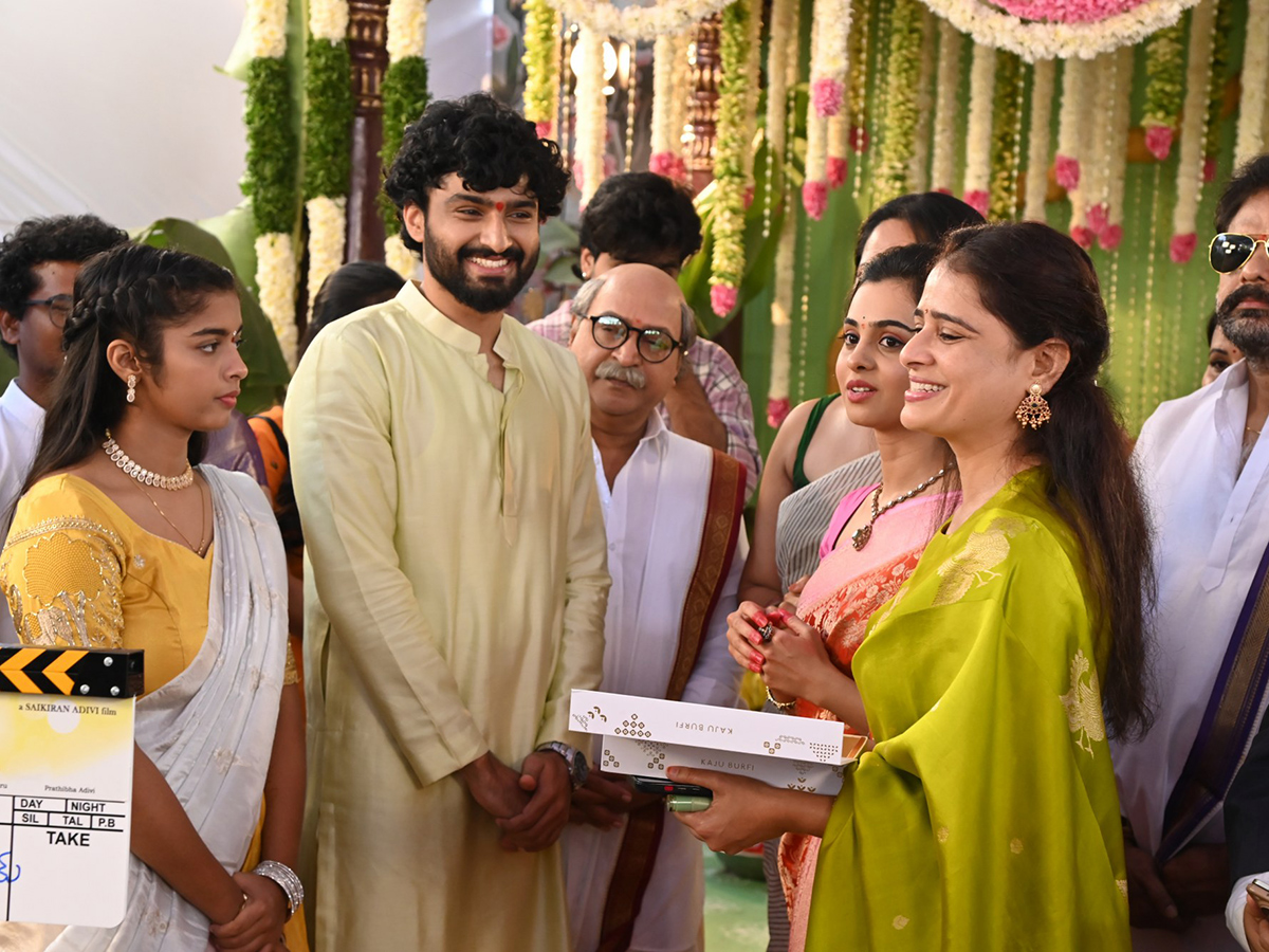 Padaharu_20Rojula_20Pandaga_20Movie_20Opening_20Photos__20_283_29.jpg 3