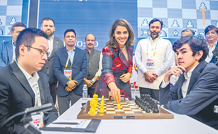 Saina-Nehwal-Chess.jpg