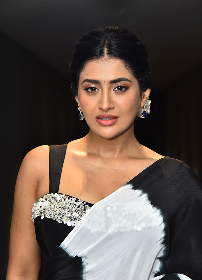 Tollywood_20Actress_20Rashi_20Singh_20HD_20Photos__20_282_29.jpg 2