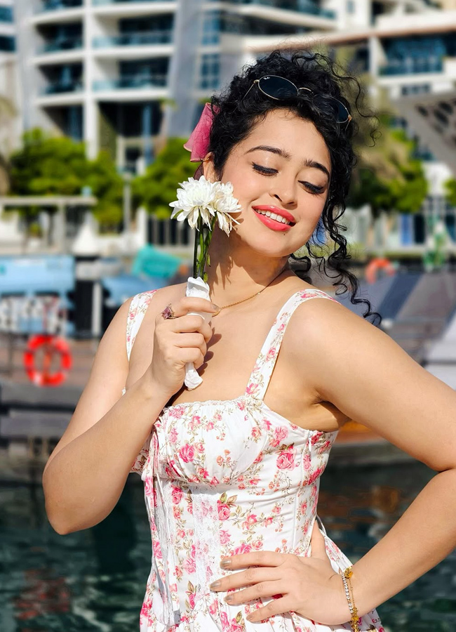 Apsara_20rani8.jpg 9