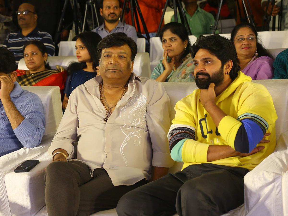 Raju_20Weds_20Rambai_20The_20Greatest_20Love_20Story_20MASS_20Success_20Meet_20__20_282_29.jpg 2