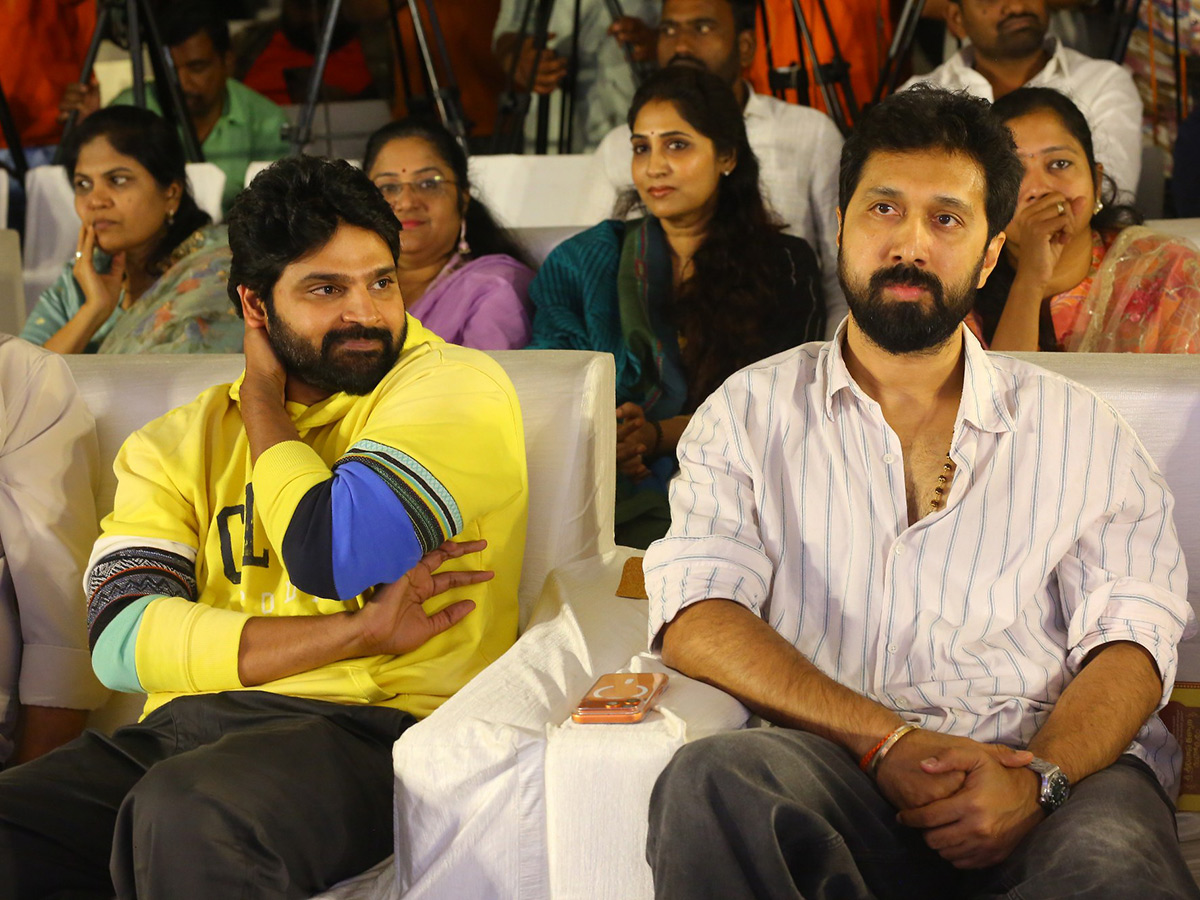Raju_20Weds_20Rambai_20The_20Greatest_20Love_20Story_20MASS_20Success_20Meet_20__20_287_29.jpg 7