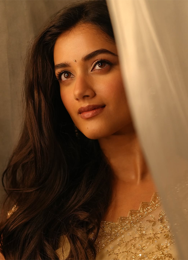 Tollywood_20Actress_20Bhagyashri_20Borse_20HD_20Photos__20_2818_29.jpg 18