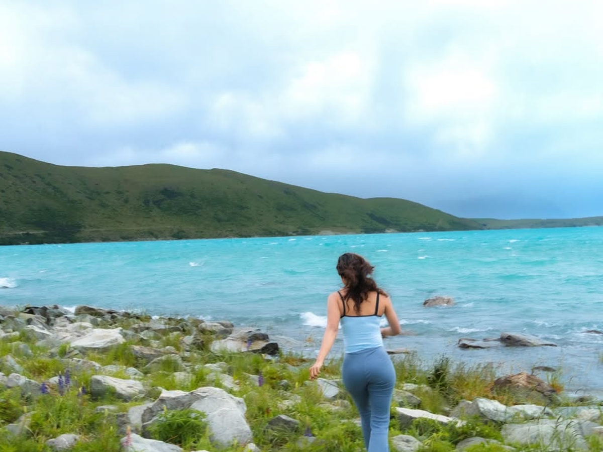 Actress_20Nabha_20Natesh_20Enjoying_20New_20zealand_20Trip_20Photos_20_283_29.jpg 3