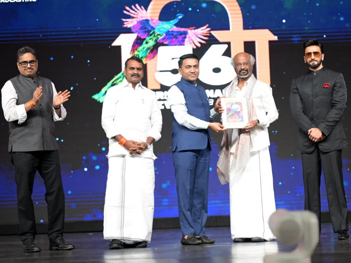 Closing_20Ceremony_20of_20the_2056th_20International_20Film_20Festival_20of_20India_20__20_2811_29.jpg 11