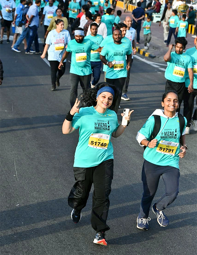 Vizag_20Marathon_20Rally_20Photos__20_2811_29.jpg 11