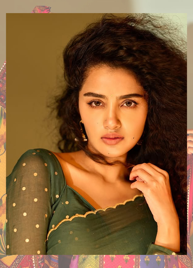 Anupama11_0.jpg 12