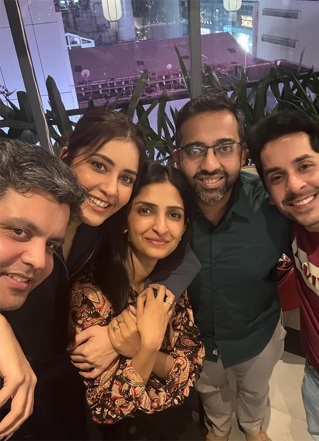 Tollywood_20Actress_20Rashi_20Khanna_20Birthday_20Celebrations_20HD_20Photos__20_2816_29.jpg 16