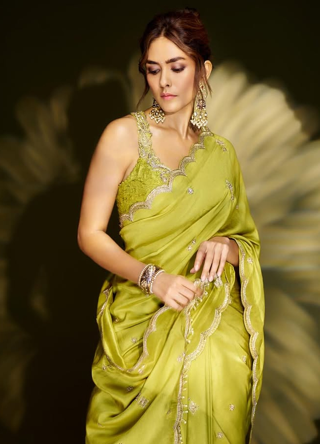 Mrunal_20thakur4.jpg 5