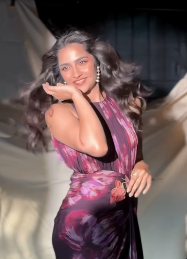 Rukmini_20vasanth3.jpg 4
