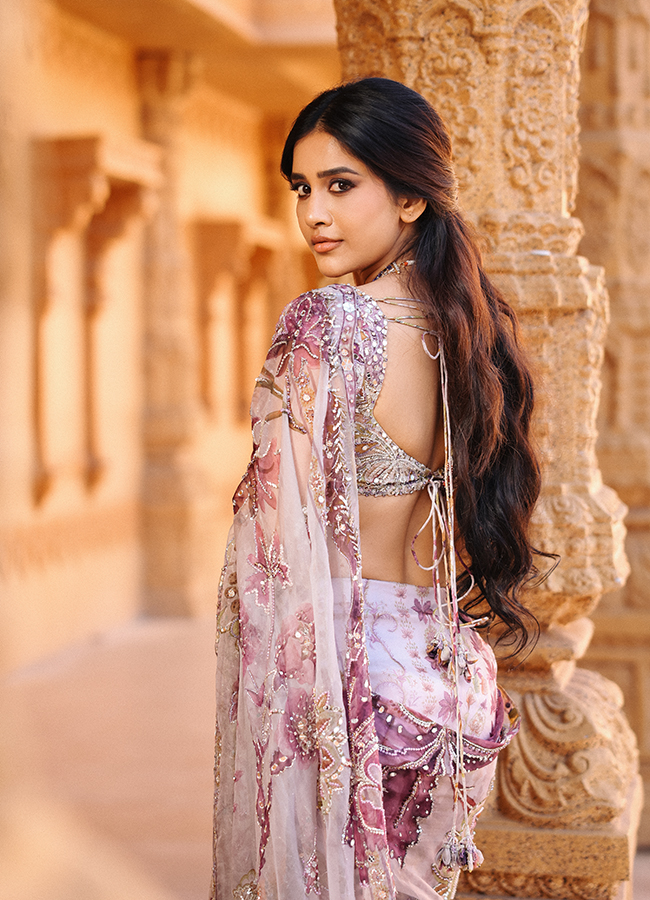 Tollywood_20Actress_20Nabha_20Natesh_20Latest_20HD_20Photos__20_2811_29.jpg 11