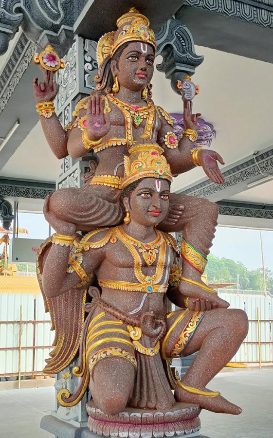Devotional_20_20Dwaraka_20Tirumala_20New_20Mandapam_20Photos__20_2814_29.jpg 14