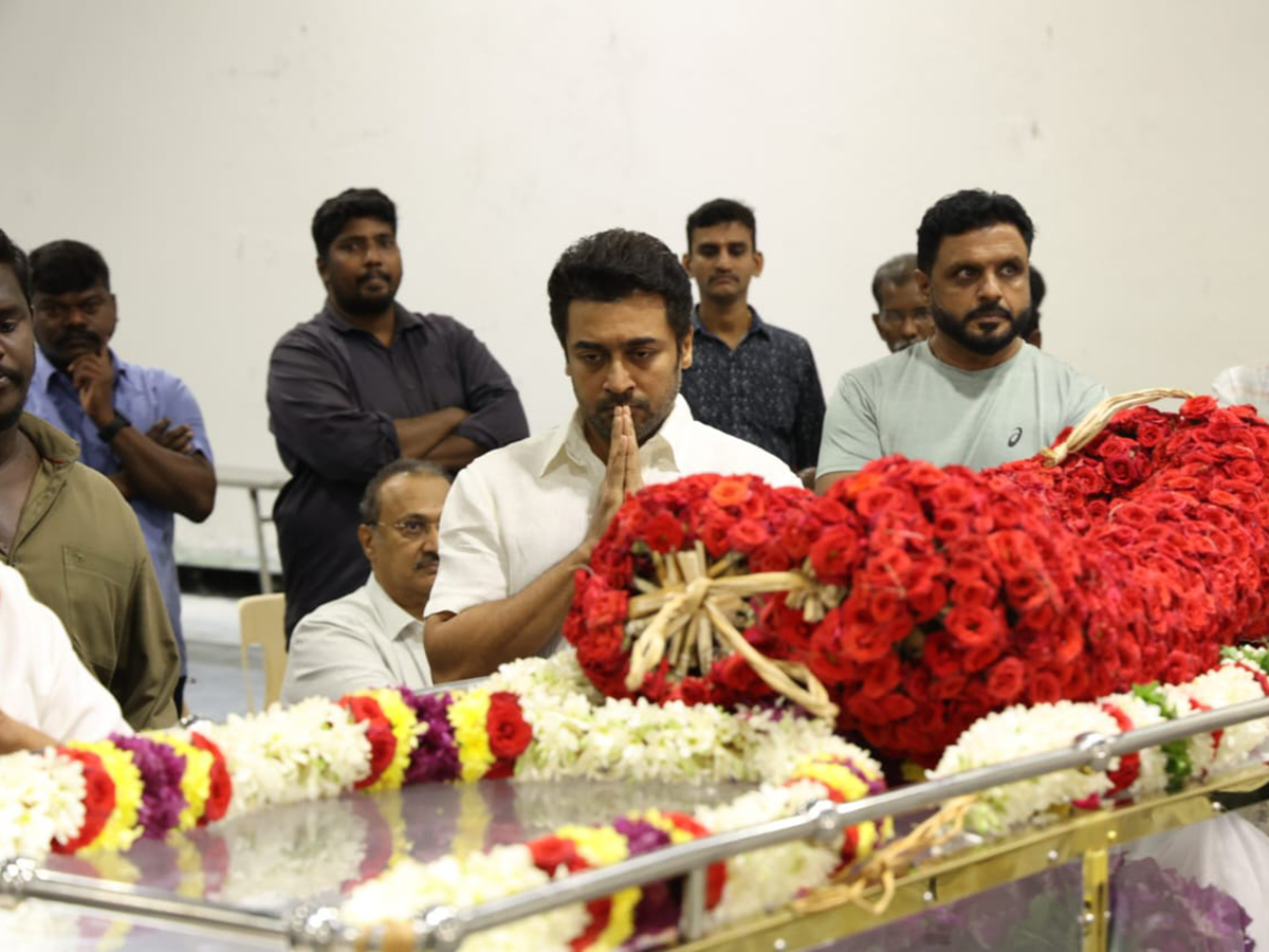Rajinikanth_20And_20Suriya_20Vishal_20and_20more_20pay_20homage_20to_20AVM_20Saravanan__20_285_29.jpg 5