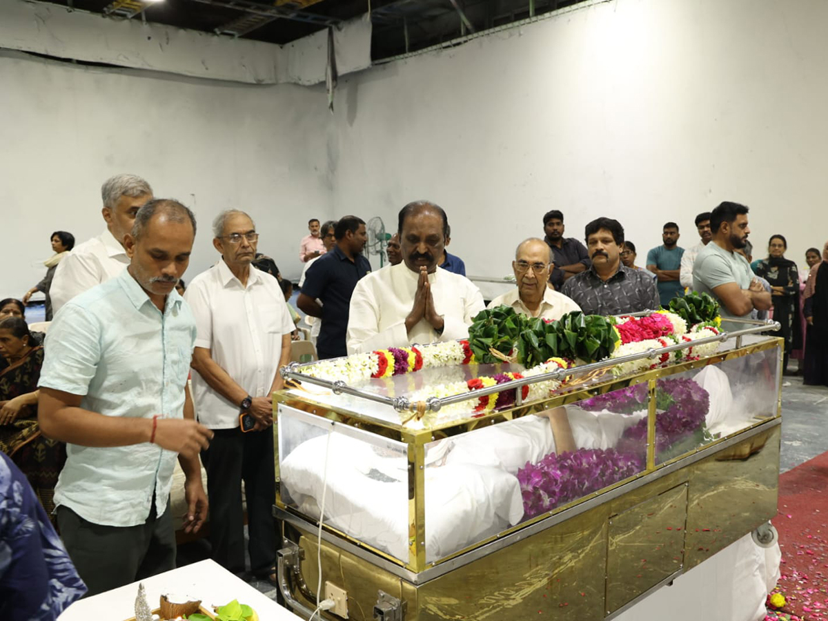 Rajinikanth_20And_20Suriya_20Vishal_20and_20more_20pay_20homage_20to_20AVM_20Saravanan__20_287_29.jpg 7