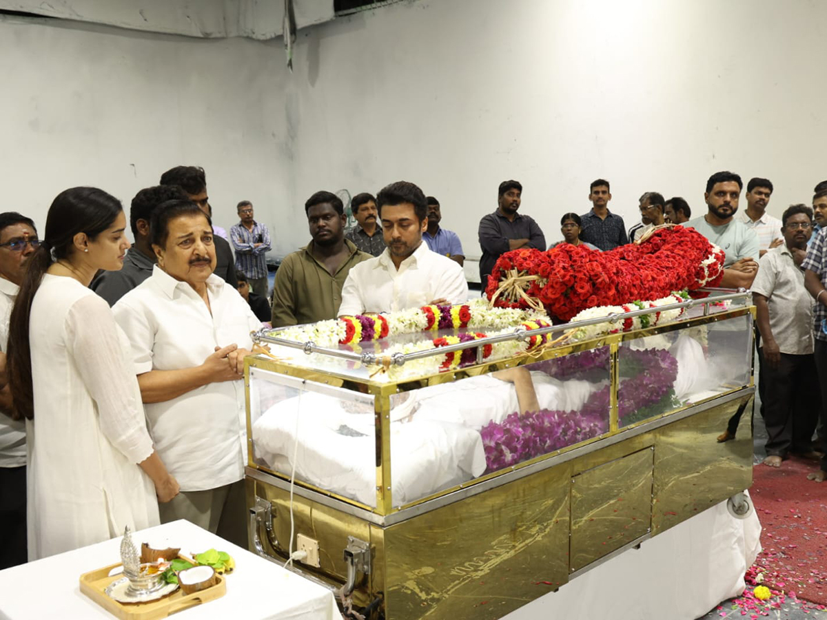 Rajinikanth_20And_20Suriya_20Vishal_20and_20more_20pay_20homage_20to_20AVM_20Saravanan__20_289_29.jpg 9