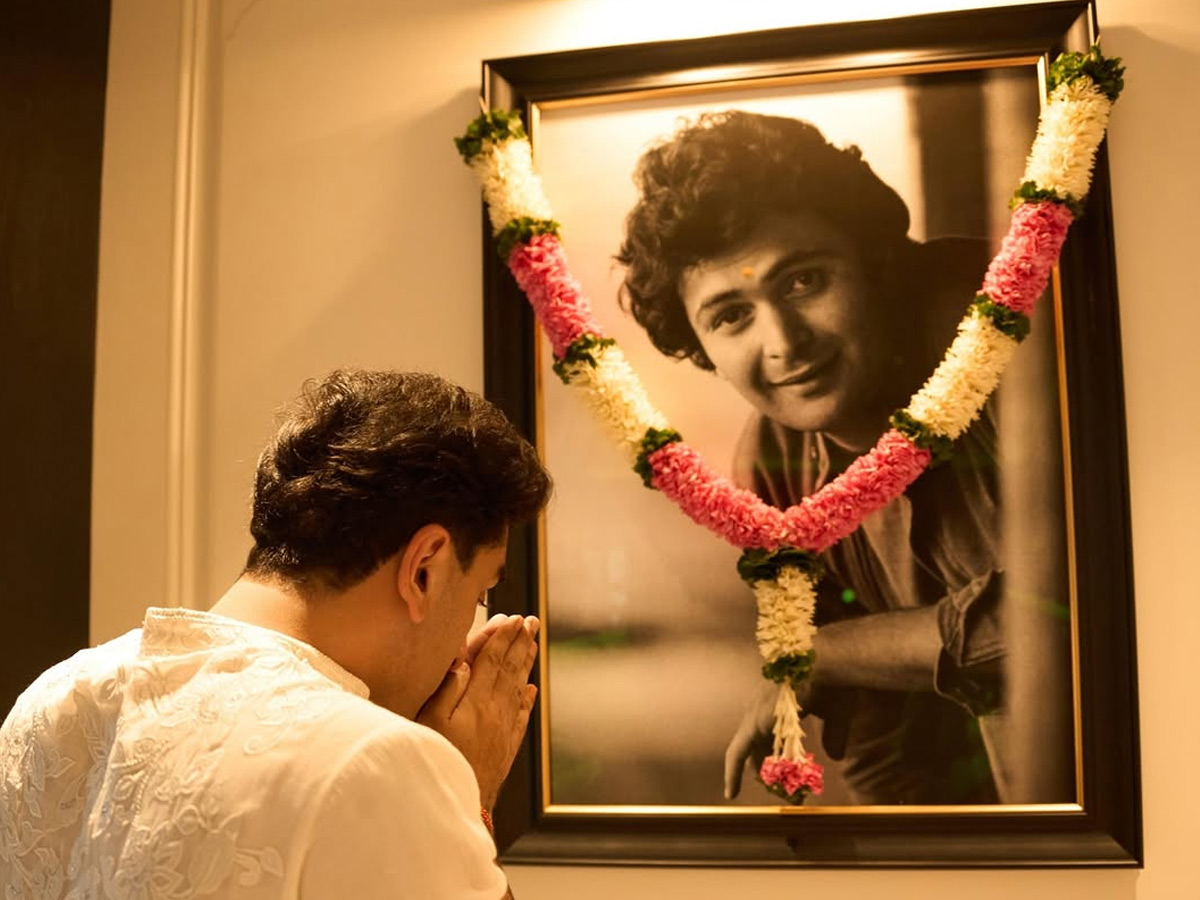 Alia_20Bhatt_20shares_20glimpses_20of_20griha_20pravesh_20puja_20with_20Ranbir_20Kapoor_20Photos_20_2811_29.jpg 13