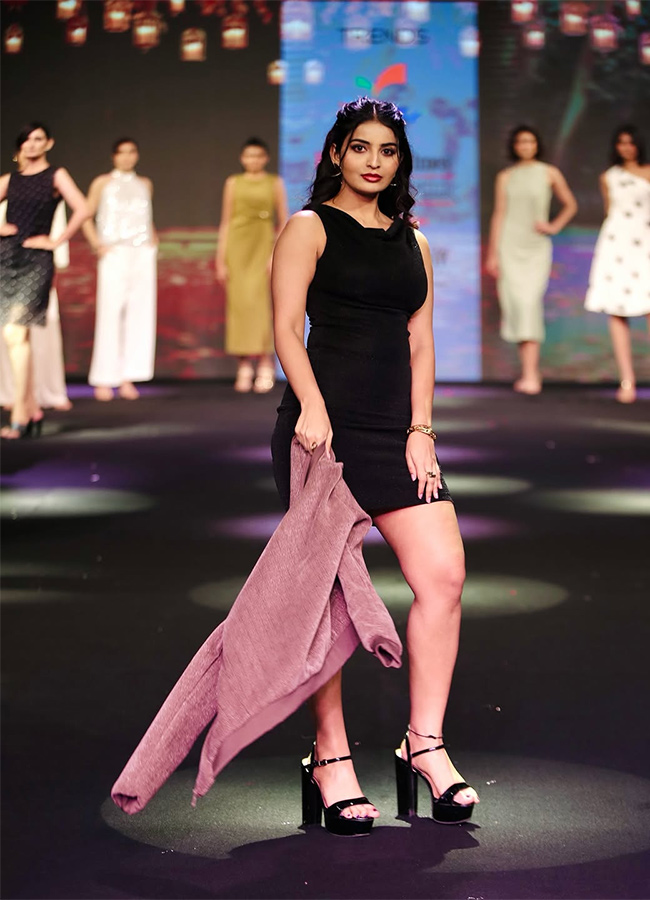 Ananya_20Nagalla_20At_20Hyderabad_20Times_20Fashion_20Week_202025__20_2813_29.jpg 13