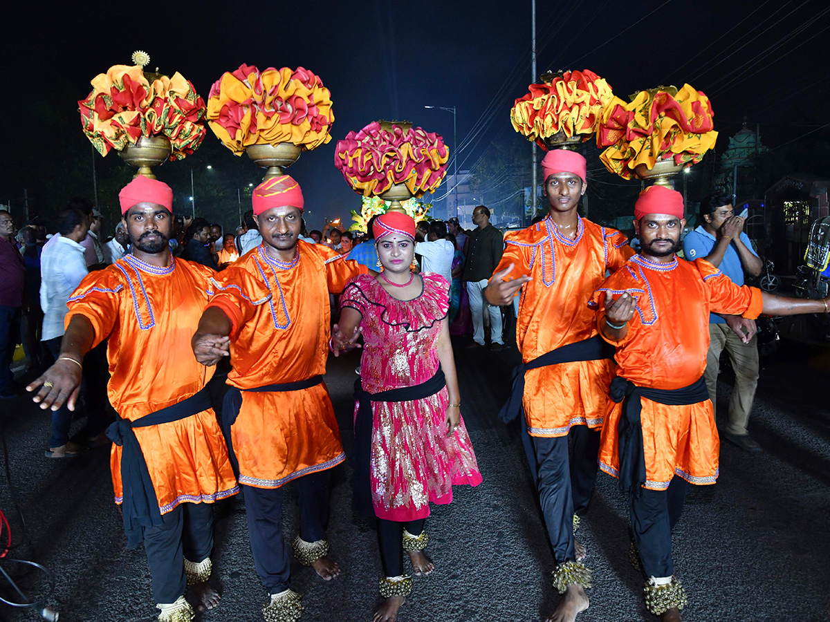 Kalasa_20Jyothi_20Utsav_20Grandly_20Performed_20AT_20Vijayawada_20Indrakeeladri_20hill__20_2822_29.jpg 22