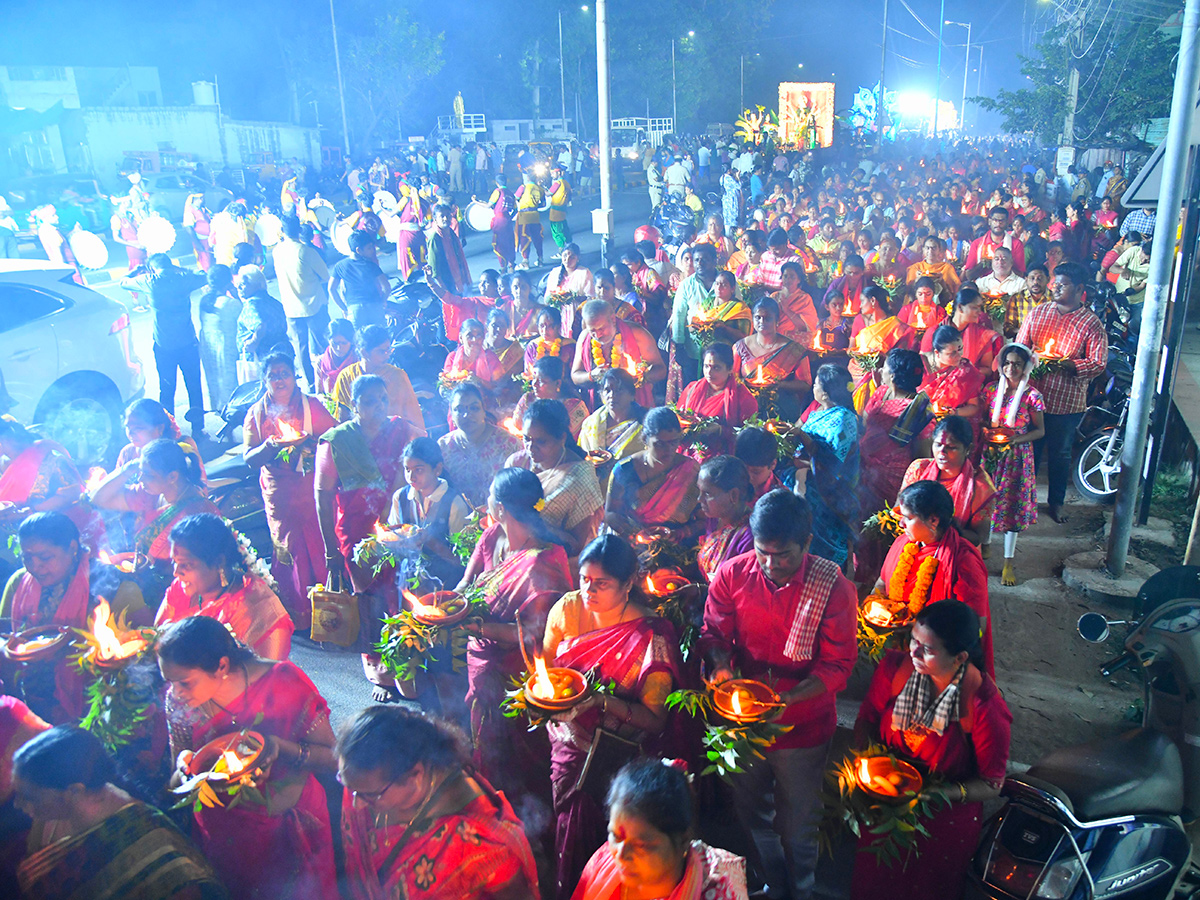 Kalasa_20Jyothi_20Utsav_20Grandly_20Performed_20AT_20Vijayawada_20Indrakeeladri_20hill__20_287_29.jpg 7