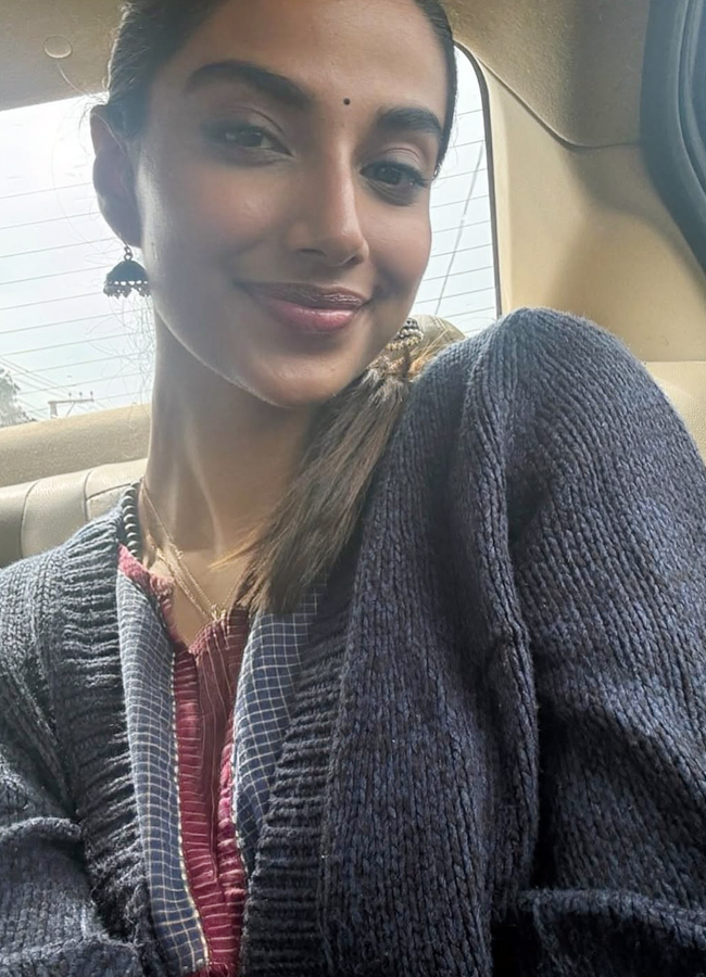 Meenakshi_20choudhary15.jpg 16
