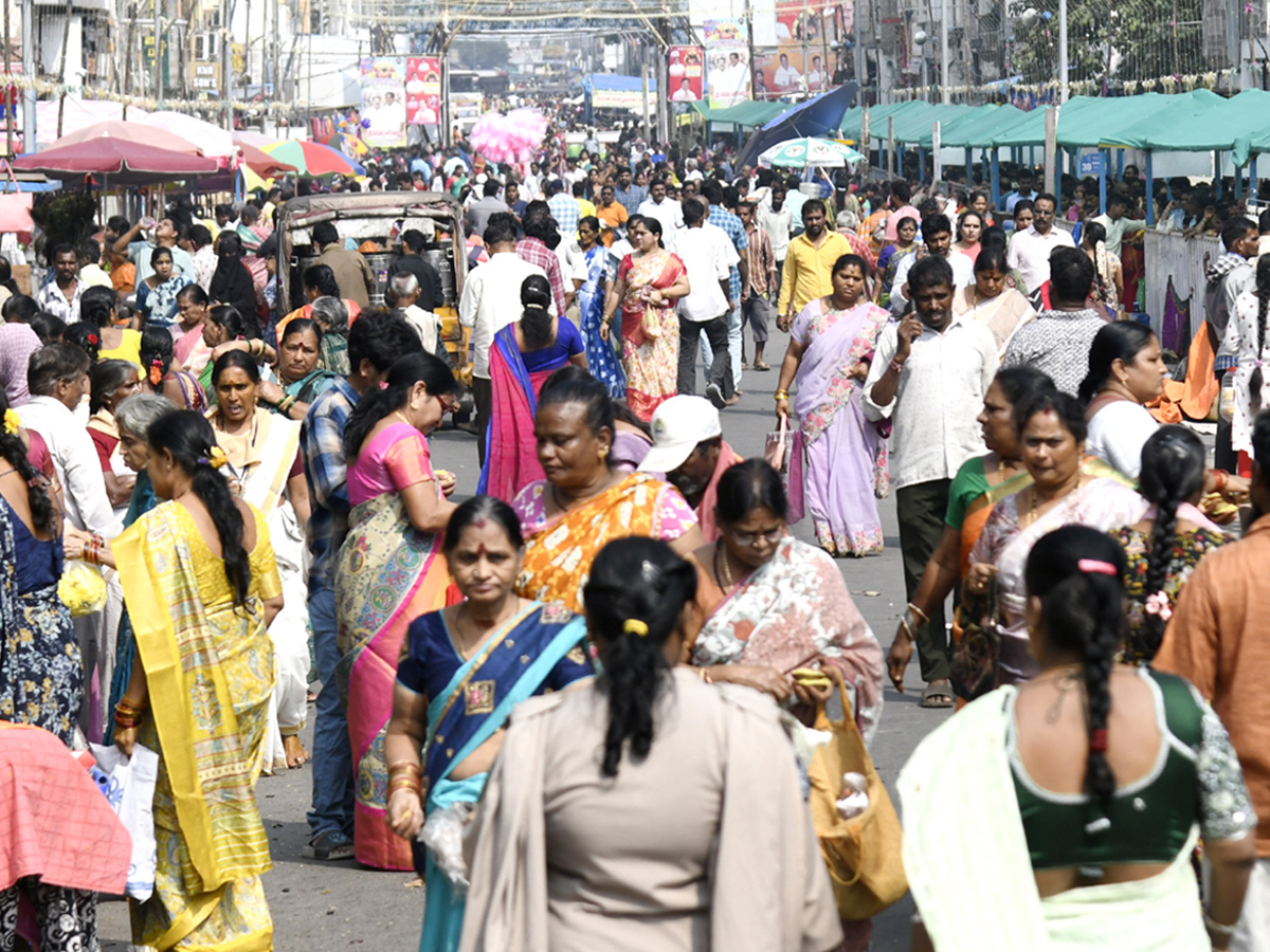 Sri_20Kanaka_20Mahalakshmi_20Ammavari_20Margasira_20Masotsavalu_20In_20Visakhapatnam__20_285_29.jpg 5