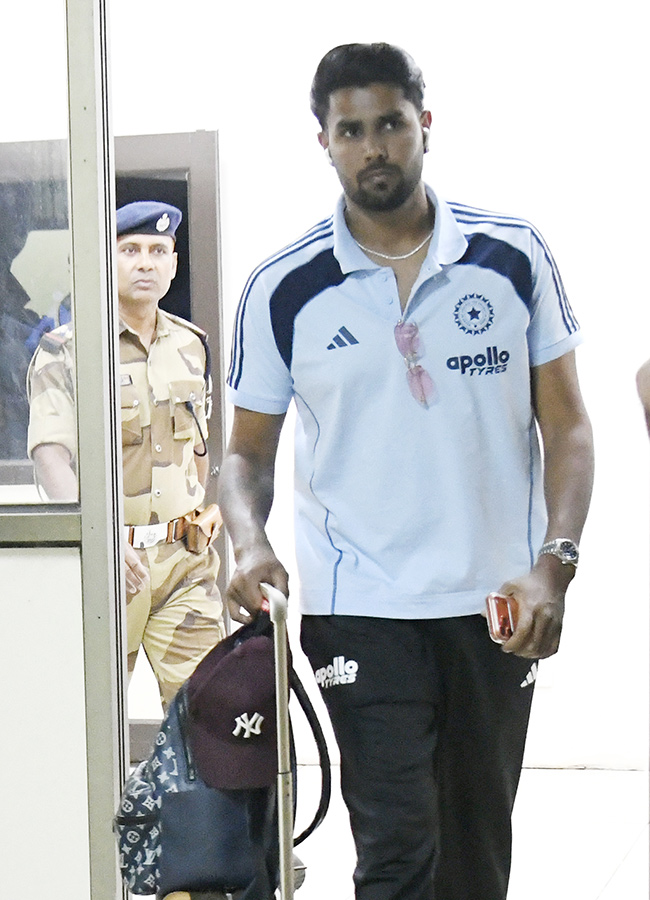 Visakhapatnam_20ahead_20of_20the_203rd_20ODI_20cricket_20match_20against_20South_20Africa__20_2811_29.jpg 11