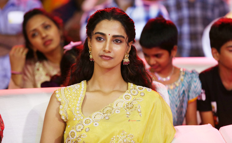 meenakshi_0.jpg