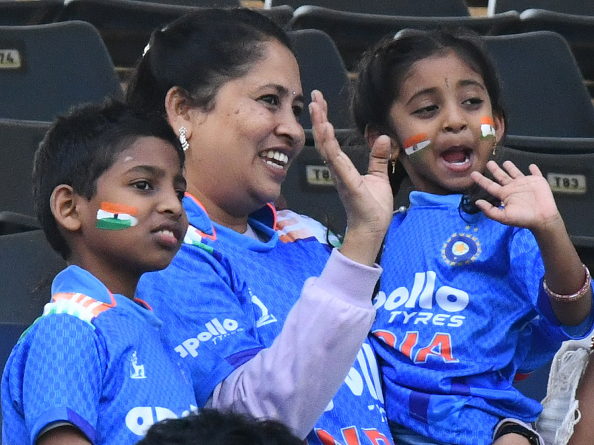 India_20won_20the_20match_20In_20Vizag_20odi_20series_20Photos_20_2810_29.jpg 8