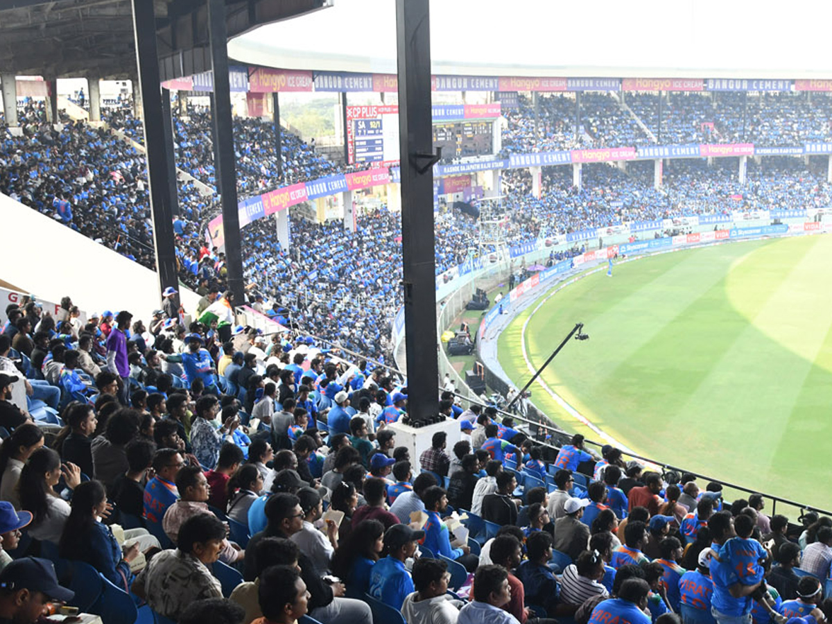 India_20won_20the_20match_20In_20Vizag_20odi_20series_20Photos_20_283_29.jpg 21