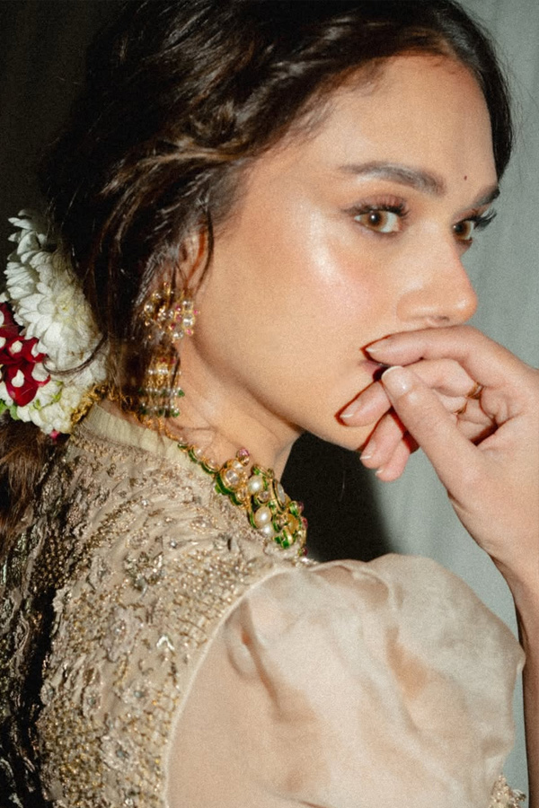 Aditi_20Rao_20Hydari_20Looks_20Stunning_20In_20Her_20Natural_20Beauty_20Photos_20_284_29.jpg 5